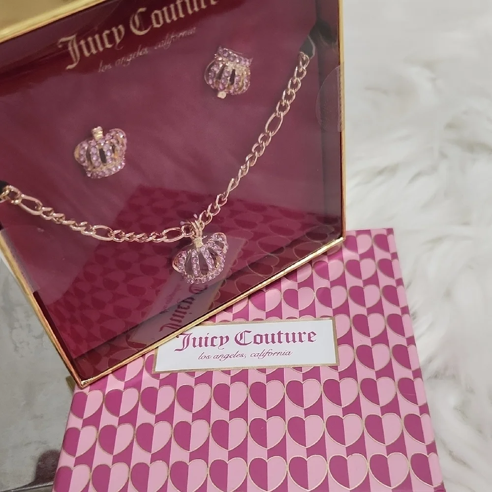 ▪️Juicy Couture▪️Crown Pendant & Stud Pink Crystal Embellushed Earring Set